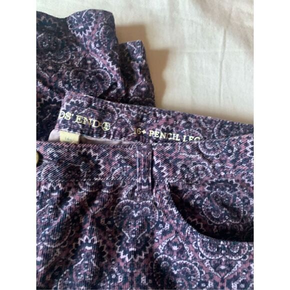 Lands’ End floral corduroys - Picture 3 of 8